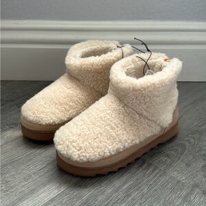 NWT Dearfoams Slippers